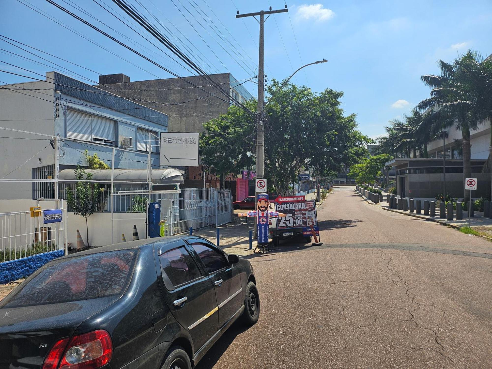 Consulado Americano Apartamento 50 Metros Da Entrada Para Visto Consulado Eua Porto Alegre Com Garagem Dış mekan fotoğraf